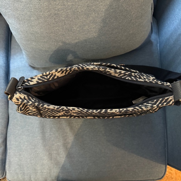 Casual Carry-All Purse - Diamond Weave - Thirty One - Picture 4 of 5